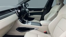 Jaguar F-Pace 2.0 D200 R-Dynamic Black 5dr Auto AWD Diesel Estate